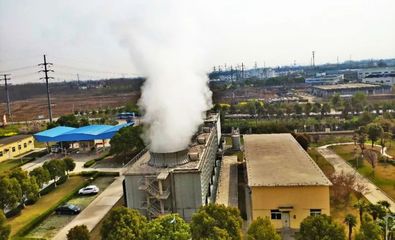 揚州環保局&ldquo;公眾開放活動日&rdquo;,組織市民看環保設施如何運轉.